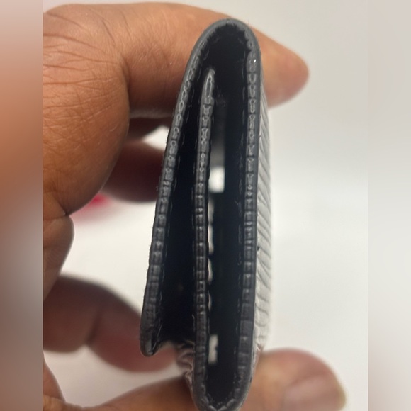 Louis Vuitton Key Case Epi Multicles 4 Ring Black Leather - Picture 4 of 8